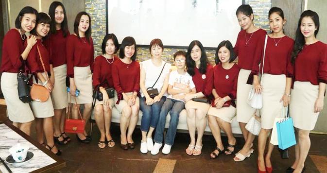 Get together photo shooting with family of first IVF baby at BFC 12th Anniversary.
